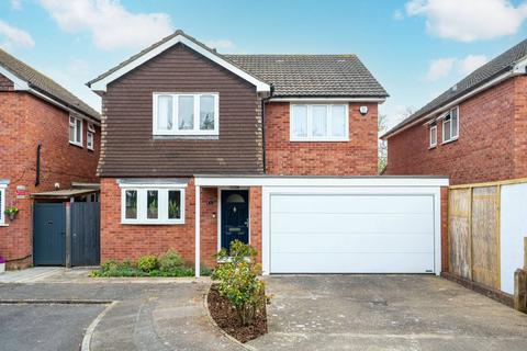 6 Golfside Close, New Malden, KT3 4RH