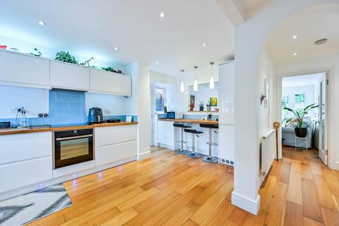 6 Golfside Close, New Malden, KT3 4RH