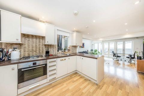 1 bedroom flat for sale, Lavender Hill, London SW11