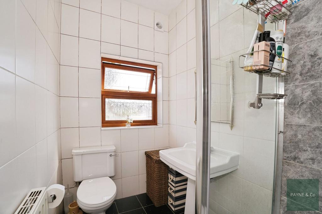 First Floor Shower/WC