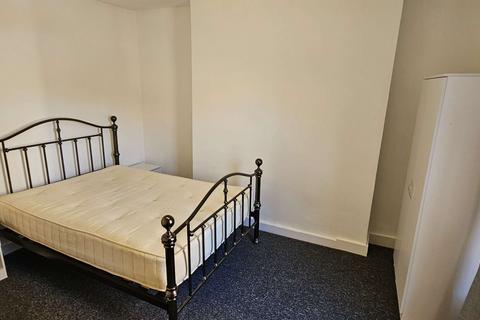 2 bedroom flat to rent, 14 Wellington Street, Luton LU1