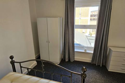 2 bedroom flat to rent, 14 Wellington Street, Luton LU1