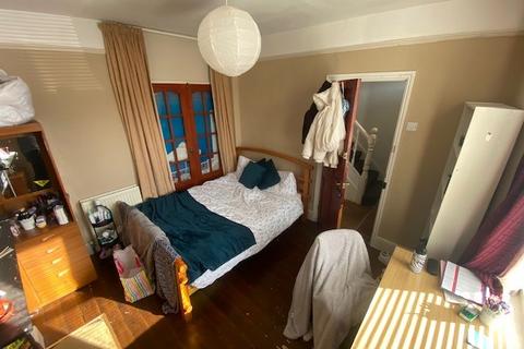 4 bedroom terraced house to rent, Milner Road, Brighton BN2