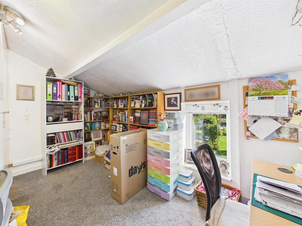 Bedroom: