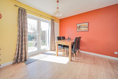 5 bedroom detached house for sale, Sunderland Close, Melksham SN12