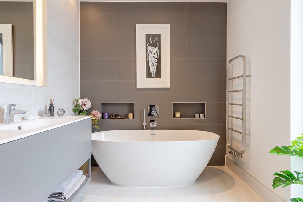 B 34 - Charles Court Lympstone - 250404