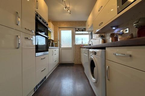 3 bedroom semi-detached house for sale, Fishponds Drive, Wakefield WF4