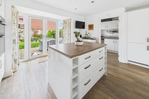 32 Gerway Close, Ottery St Mary, EX11 1GL