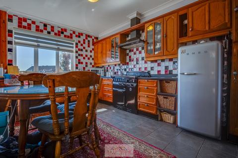 4 bedroom terraced house for sale, Station Road, Sheffield S26