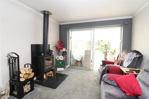 32 Hampton Close, Herne Bay, CT6 8BZ