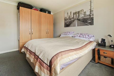 32 Hampton Close, Herne Bay, CT6 8BZ