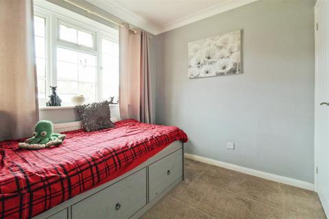 32 Hampton Close, Herne Bay, CT6 8BZ