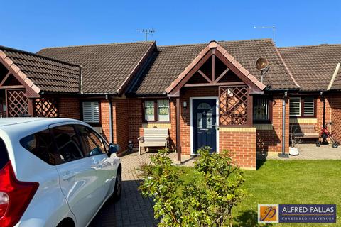 2 bedroom terraced bungalow for sale, Cuthbertson Court, Seaburn