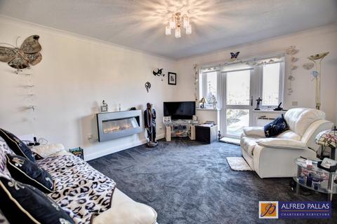 2 bedroom terraced bungalow for sale, Cuthbertson Court, Seaburn