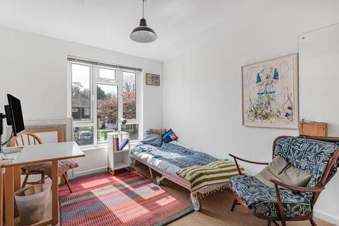 17 Hennel Close, London, SE23 2NT