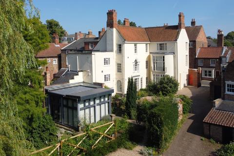 7 bedroom townhouse for sale, Westgate, Louth LN11 9YD