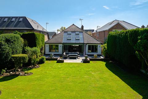 4 bedroom detached house for sale, Benfleet SS7