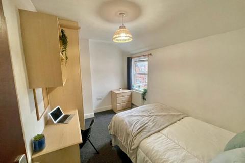 15 Brookside Terrace, Hoole, Chester, CH2 3PX