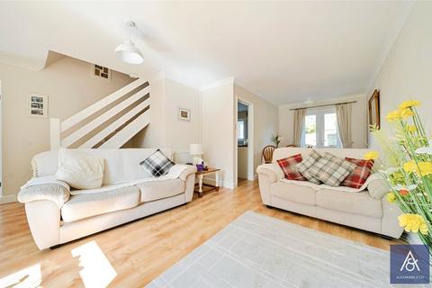 3 bedroom semi-detached house for sale, Portway Drive, Brackley NN13