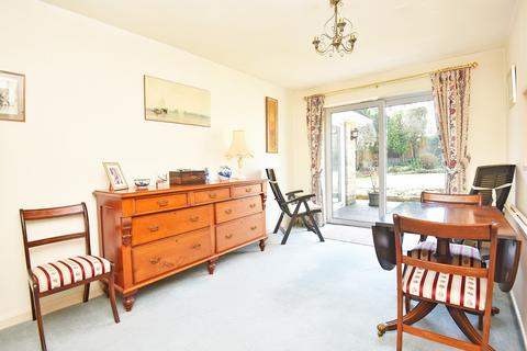 1 Belgrave Crescent, Harrogate, HG2 8HZ