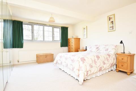1 Belgrave Crescent, Harrogate, HG2 8HZ