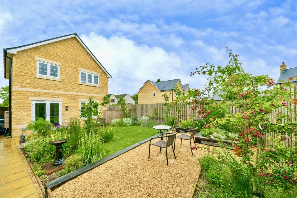 6 phillips gr garden 2