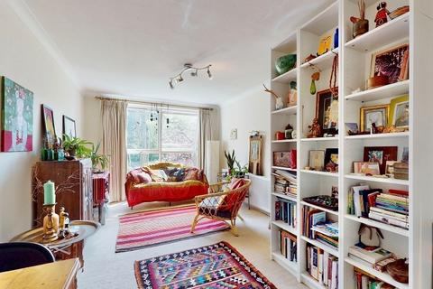 2 bedroom flat for sale, Clarendon Court, Kew Gardens Road, Kew, Richmond, Surrey TW9