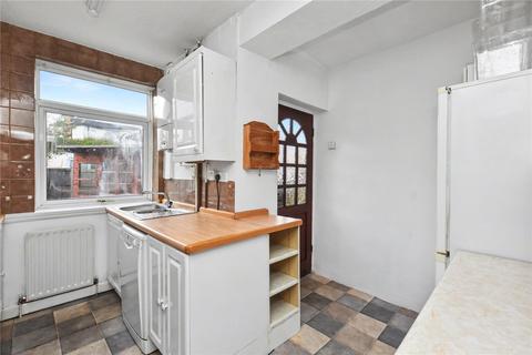 4 bedroom semi-detached house for sale, Merton Gardens, Farsley, Pudsey