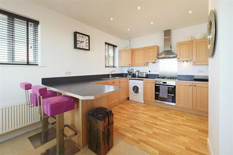 23 Lower Corniche, Hythe, CT21 5TP