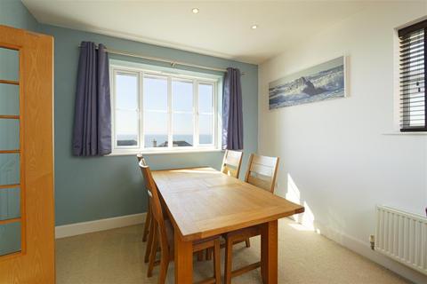23 Lower Corniche, Hythe, CT21 5TP