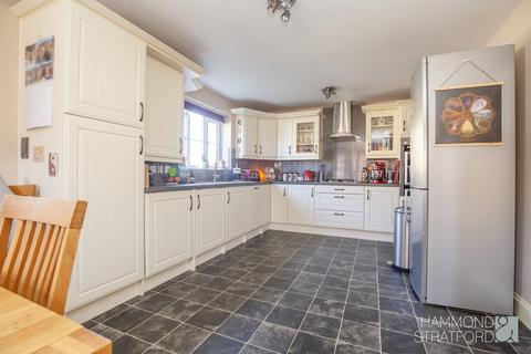 17 Bryony Way, Attleborough, NR17 1QL