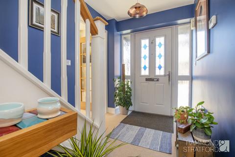 17 Bryony Way, Attleborough, NR17 1QL