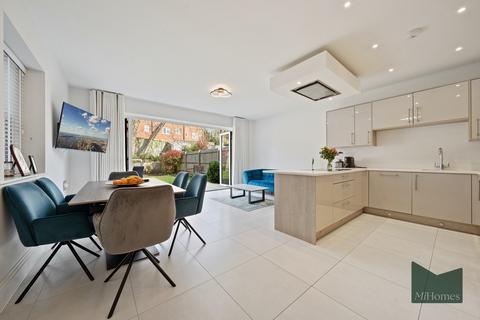 3 bedroom semi-detached house for sale, Oakley Mews, Enfield