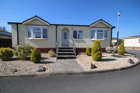 2 bedroom mobile home for sale, Willow Brook, Station Road, Sandycroft