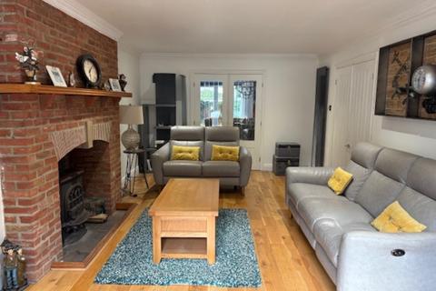 undefined, 444 Chanterlands Avenue