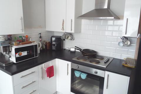 undefined, 215a & 215b Newland Avenue