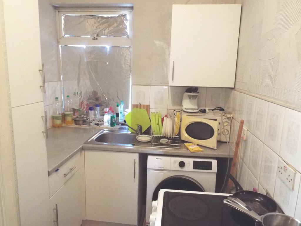 215b Kitchen
