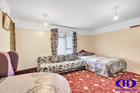 3 bedroom apartment for sale, The Broadway, Southall