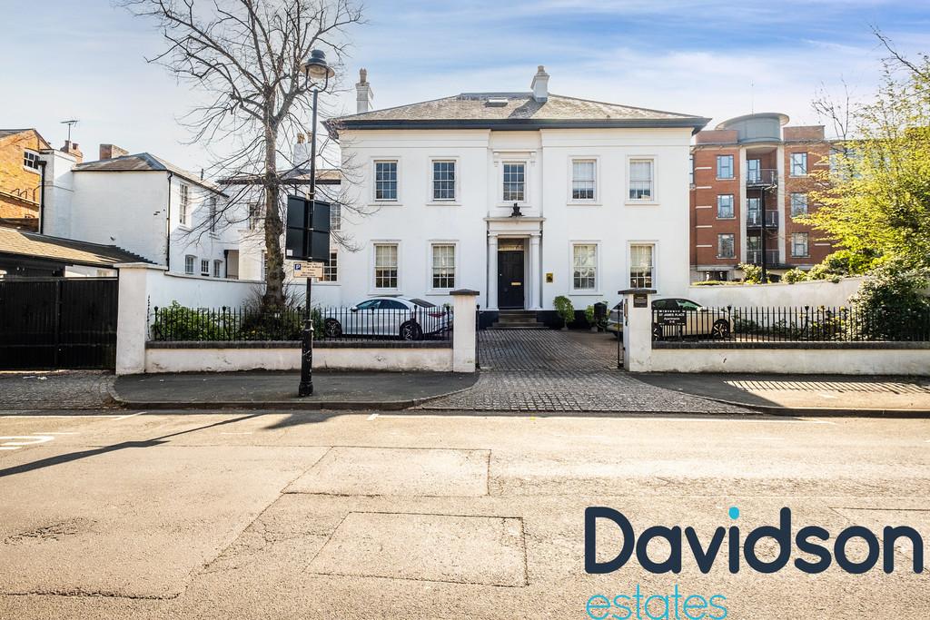 George Road, Birmingham B15 1 bed apartment - £220,500