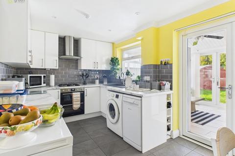 61 Brookweed, Amington, Tamworth, B77 4EA