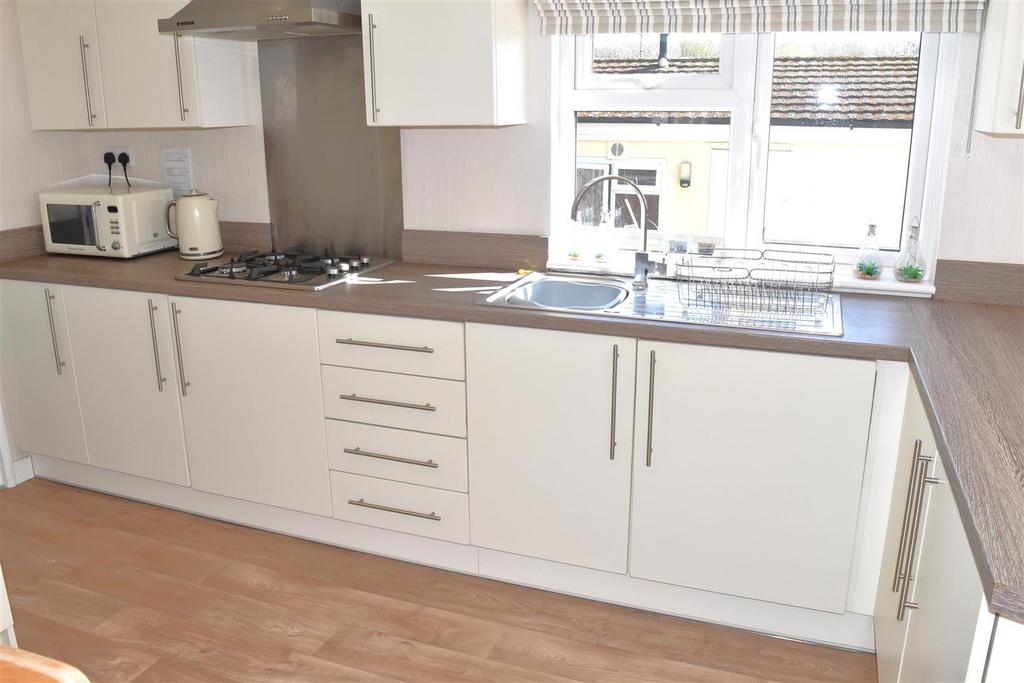 Kitchen dining room