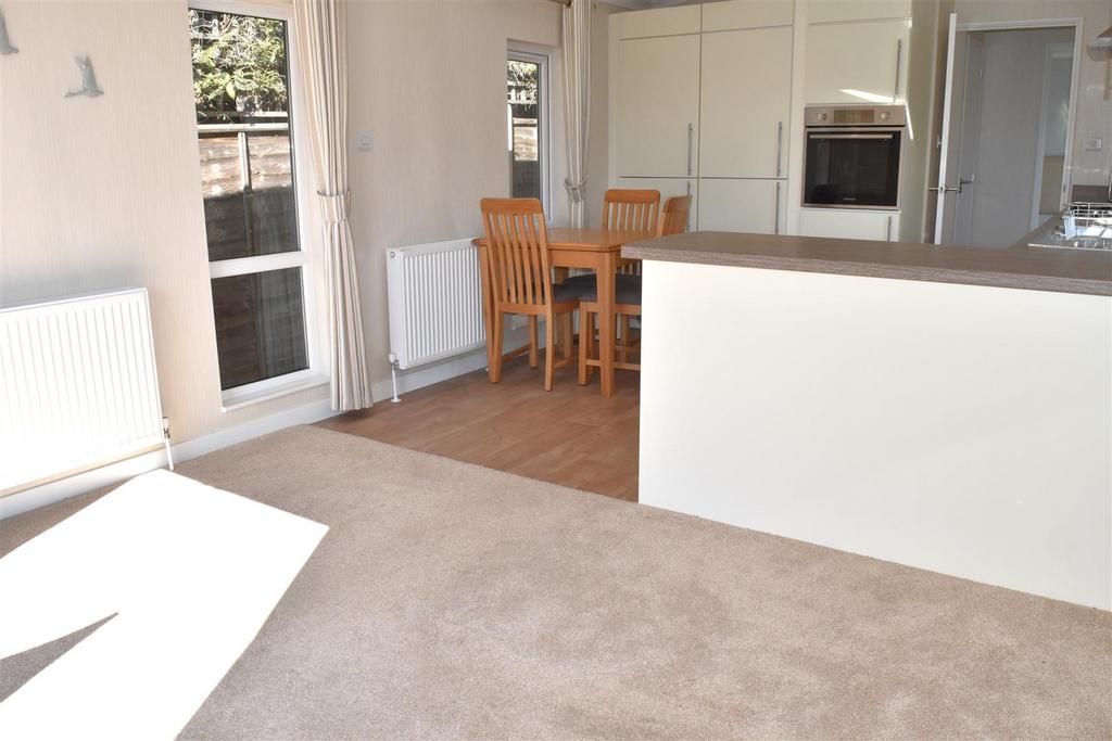 Kitchen dining room
