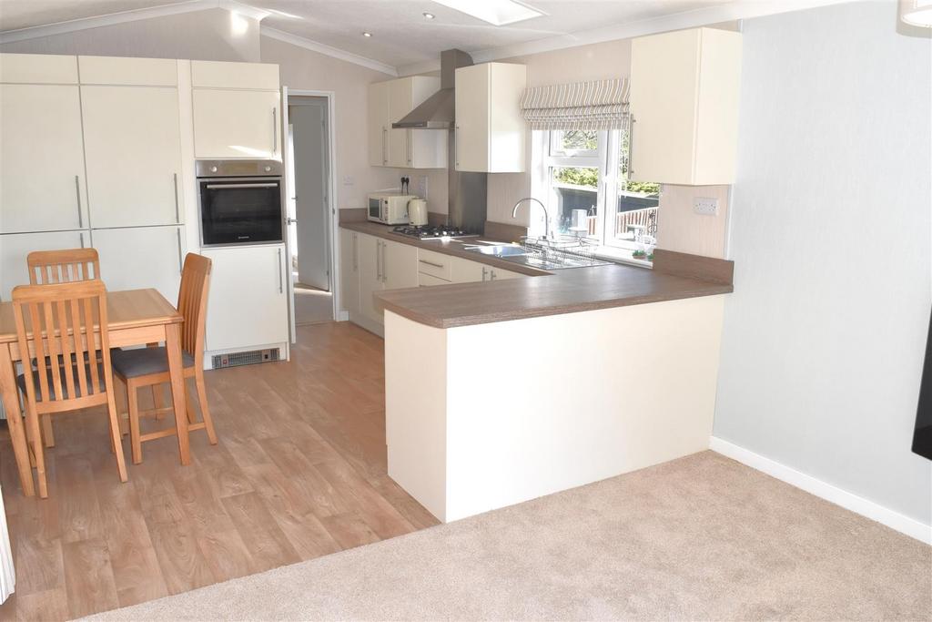 Kitchen dining room
