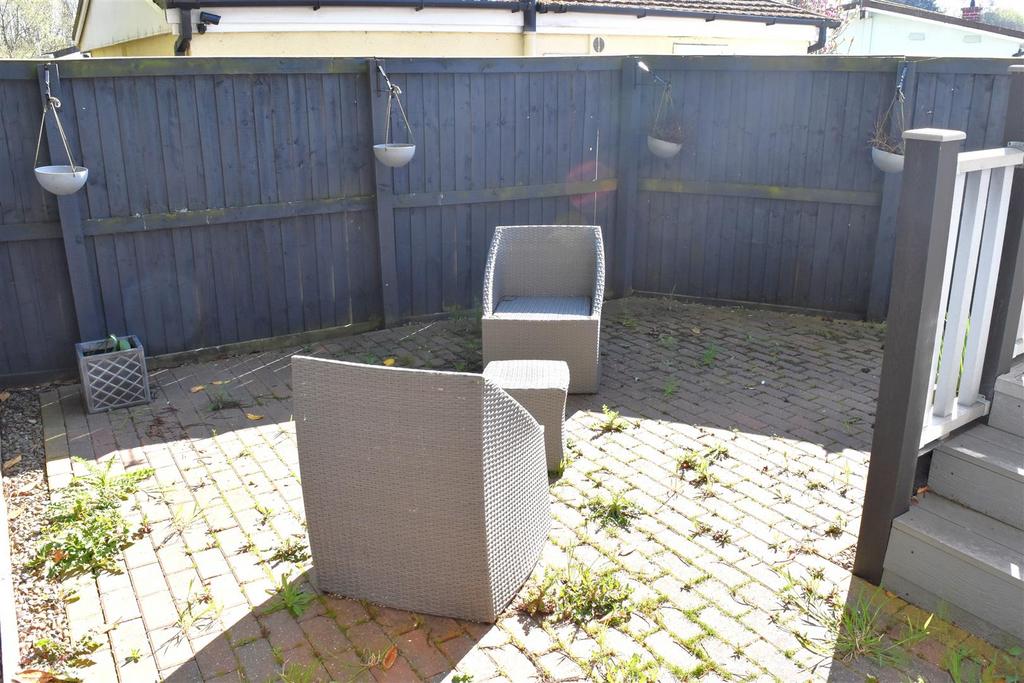 Enclosed garden