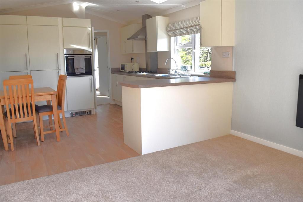Kitchen dining room