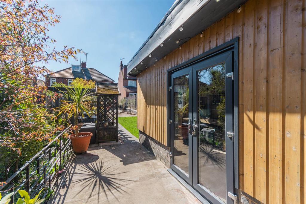 8641736-exterior19.jpg