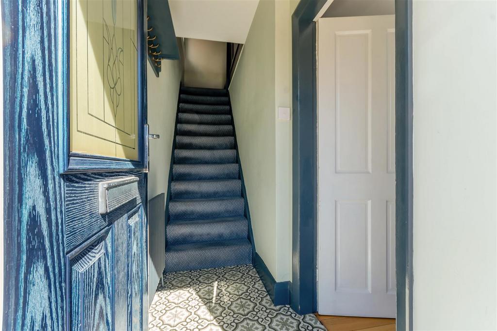 8641736-interior22v2.jpg