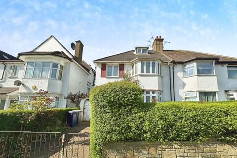 4 bedroom semi-detached house for sale, Millway, London
