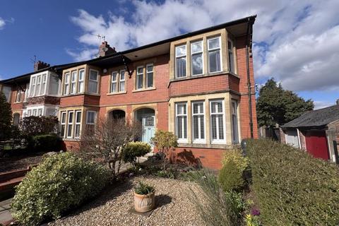 4 bedroom end of terrace house for sale, 2 Grasmere Avenue, Heath, Cardiff CF23 5PW