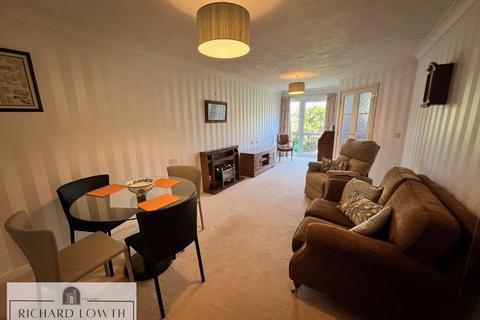 1 bedroom apartment for sale, Holland Court, Poynton